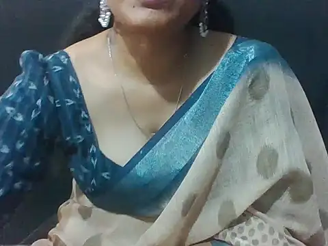 Snapshot of sugandha_bhabhi chatting on June 15, 2026, 4:28 pm sugandha bhabhi online show from June 15, 2026, 4:28 pm