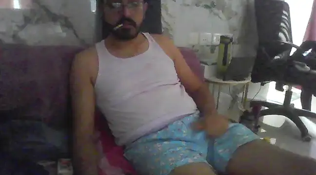 Snapshot of freakydesi chatting on March 5, 2025, 7:49 am freakydesi online show from March 5, 2025, 7:49 am