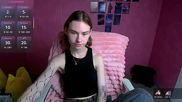 Fiona Night online show from November 27, 2025, 6:36 am