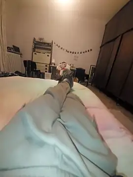 Cazzettostorto99 online show from February 5, 2026, 6:15 pm