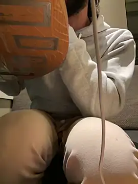 cubanc0ck online show from March 19, 2025, 12:04 am