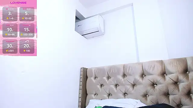 ArianaaGrace online show from March 30, 2026, 7:37 pm