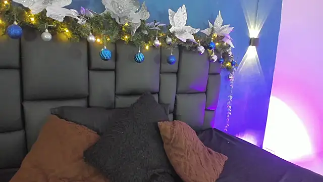 Snapshot of DANESKA_HILLER chatting on December 15, 2025, 8:03 pm DANESKA HILLER online show from December 15, 2025, 8:03 pm