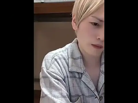 Snapshot of mgnhiroyuki chatting on November 15, 2025, 9:35 am mgnhiroyuki online show from November 15, 2025, 9:35 am