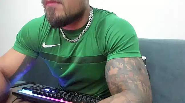 Snapshot of Tiberius_hunk chatting on March 14, 2025, 9:32 pm Tiberius hunk online show from March 14, 2025, 9:32 pm