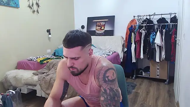 Tiberius hunk online show from February 26, 2026, 4:40 pm