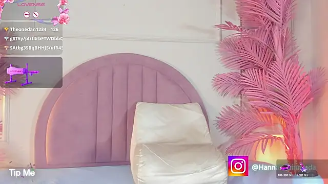 Hanaahquinn online show from April 19, 2026, 6:10 pm