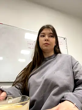 HannaJohnson online show from November 9, 2025, 5:55 am