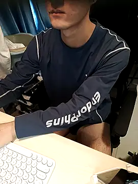 kiwibridy2 online show from September 19, 2025, 2:59 am