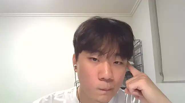 sdamvo2 online show from March 3, 2025, 1:45 pm