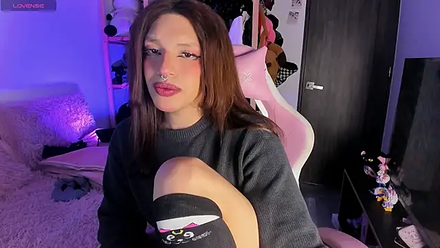 Loona s online show from April 4, 2026, 1:01 am