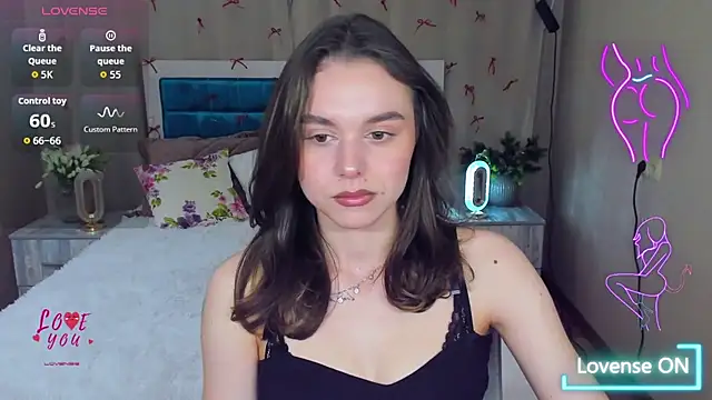 Snapshot of EmelyMason chatting on May 4, 2026, 5:55 am EmelyMason online show from May 4, 2026, 5:55 am
