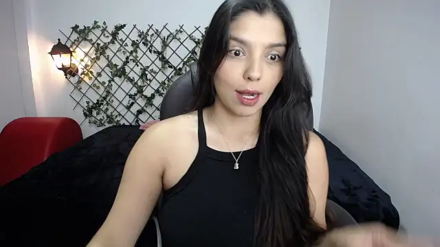 Snapshot of issa__nassar chatting on November 10, 2025, 2:11 pm issa nassar online show from November 10, 2025, 2:11 pm