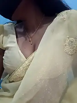 Snapshot of Sexyradha_ chatting on March 4, 2026, 4:37 pm Sexyradha online show from March 4, 2026, 4:37 pm