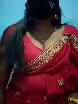 Snapshot of Sexyradha_ chatting on February 25, 2026, 4:07 pm Sexyradha online show from February 25, 2026, 4:07 pm