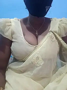 Snapshot of Sexyradha_ chatting on February 28, 2026, 5:23 pm Sexyradha online show from February 28, 2026, 5:23 pm