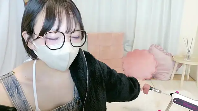 Snapshot of mami-pokoch chatting on December 1, 2025, 2:18 pm mami-pokoch online show from December 1, 2025, 2:18 pm