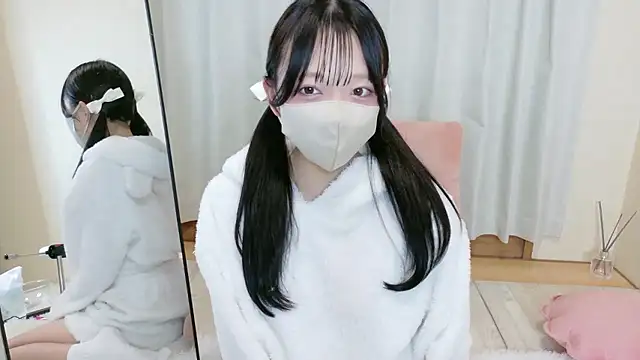 Snapshot of mami-pokoch chatting on November 13, 2025, 8:02 pm mami-pokoch online show from November 13, 2025, 8:02 pm