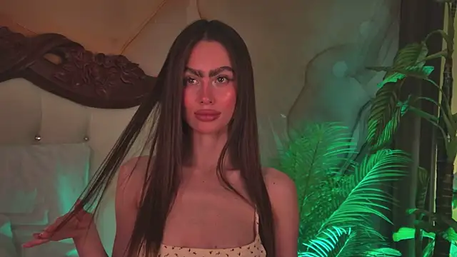 Amanda River online show from April 25, 2026, 8:06 pm