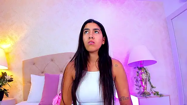 Mia Montess online show from April 23, 2026, 6:09 pm