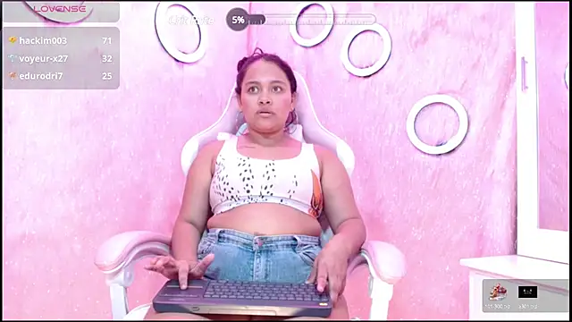 Snapshot of i_am_karoll chatting on March 11, 2025, 6:30 am i am karoll online show from March 11, 2025, 6:30 am