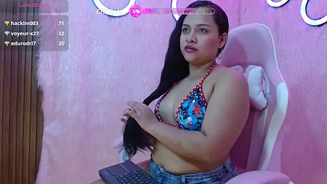 Snapshot of i_am_karoll chatting on March 20, 2025, 3:34 am i am karoll online show from March 20, 2025, 3:34 am