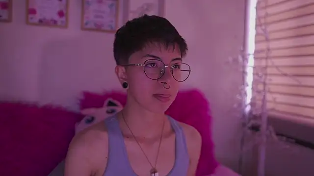 tommy blue online show from April 18, 2026, 7:07 pm