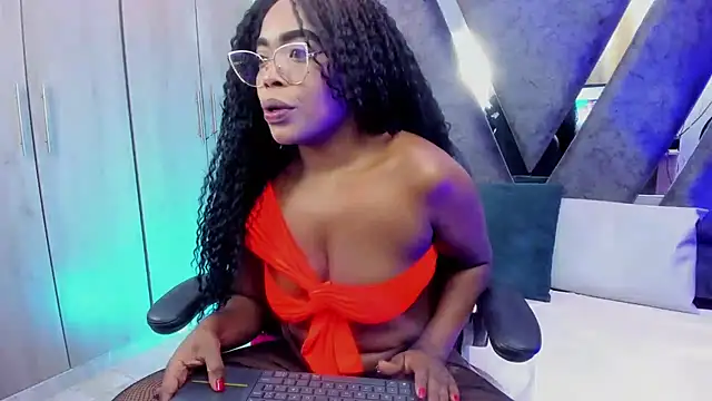 Snapshot of CandyMartinez_ chatting on October 23, 2025, 6:28 pm CandyMartinez online show from October 23, 2025, 6:28 pm