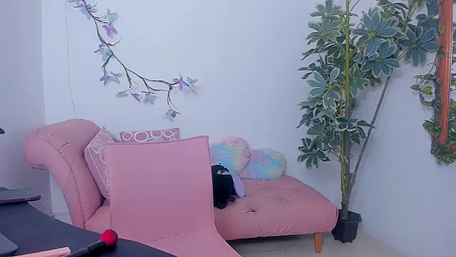 SaskiaGrendel online show from February 22, 2026, 12:46 am