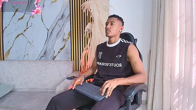 LexiAndDeker online show from December 1, 2025, 5:25 pm