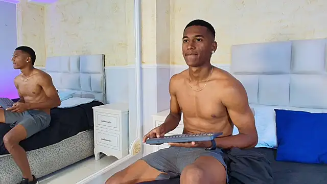 Snapshot of LexiAndDeker chatting on October 3, 2025, 5:14 pm LexiAndDeker online show from October 3, 2025, 5:14 pm