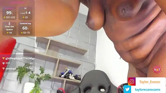 Snapshot of Taylorr_evans chatting on February 10, 2026, 1:37 am Taylorr evans online show from February 10, 2026, 1:37 am