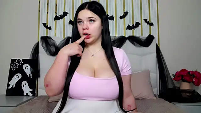 Snapshot of Eliss_Shyyo chatting on October 25, 2025, 4:55 am Eliss Shyyo online show from October 25, 2025, 4:55 am