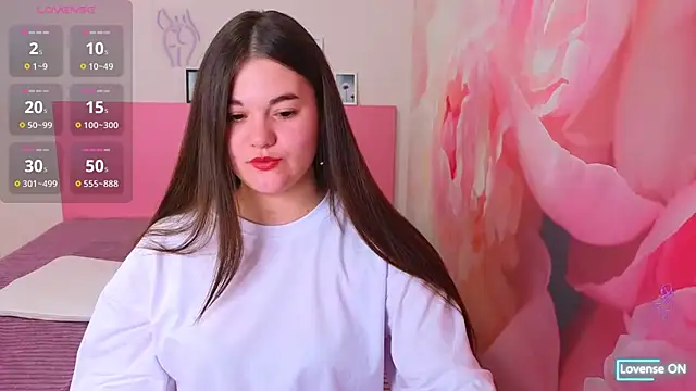 ElinaMils online show from April 15, 2026, 11:49 am