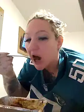 livieblainn online show from March 2, 2025, 7:08 pm