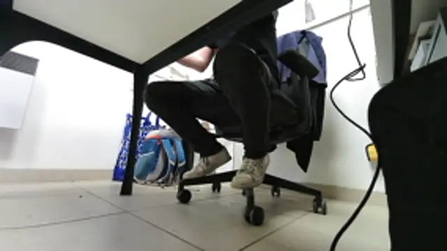 GM51-1988 online show from November 4, 2025, 4:11 pm