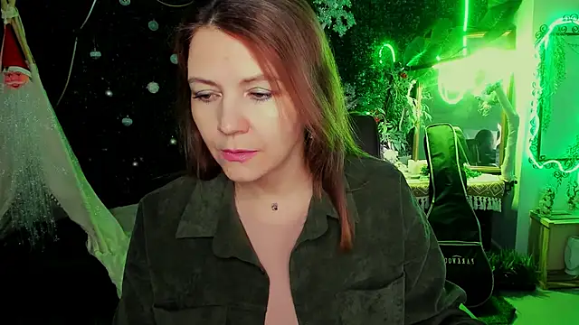 Snapshot of NicoleHitman chatting on February 5, 2026, 9:16 am NicoleHitman online show from February 5, 2026, 9:16 am