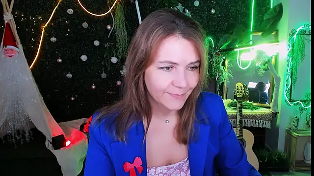 Snapshot of NicoleHitman chatting on February 1, 2026, 9:18 am NicoleHitman online show from February 1, 2026, 9:18 am