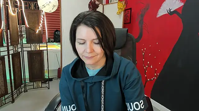 NicoleHitman online show from March 19, 2025, 8:23 am