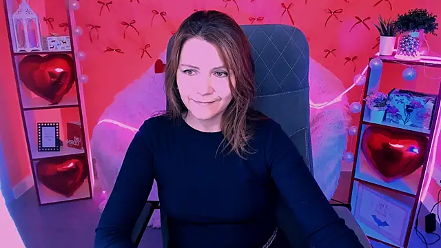 Snapshot of NicoleHitman chatting on February 12, 2026, 9:53 am NicoleHitman online show from February 12, 2026, 9:53 am