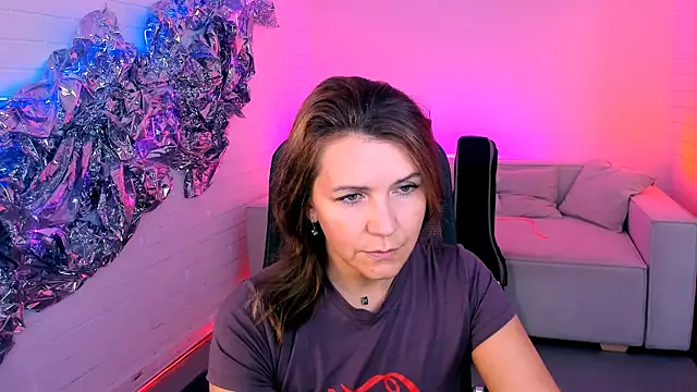 NicoleHitman online show from September 15, 2025, 5:19 am