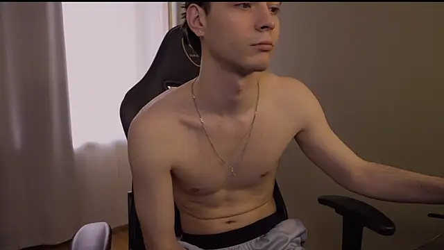 hot  hunterr online show from March 19, 2025, 8:12 am