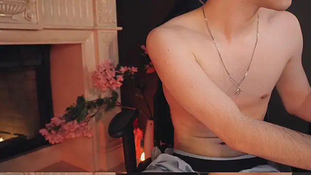 hot  hunterr online show from March 22, 2025, 12:04 pm