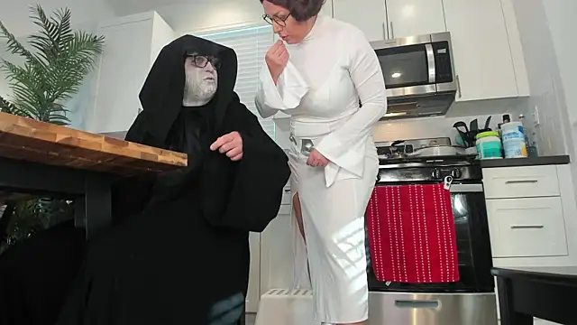 Snapshot of realtoxxxxmaria chatting on October 27, 2025, 5:47 pm realtoxxxxmaria online show from October 27, 2025, 5:47 pm