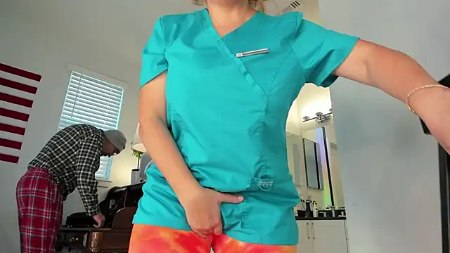 Snapshot of realtoxxxxmaria chatting on November 17, 2025, 6:56 pm realtoxxxxmaria online show from November 17, 2025, 6:56 pm