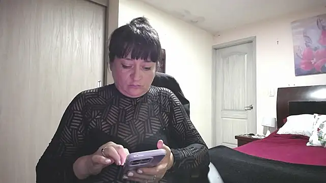 mia florens online show from May 14, 2026, 1:02 am