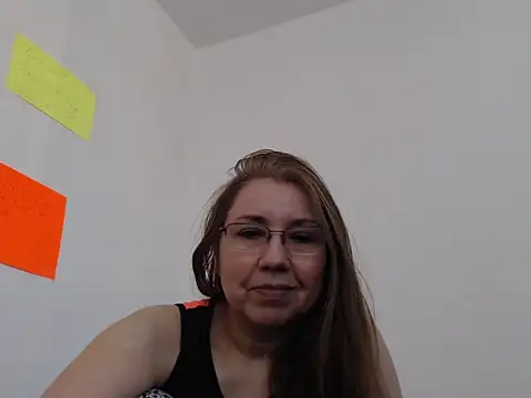 GiaLuvv11 online show from March 16, 2026, 5:05 pm