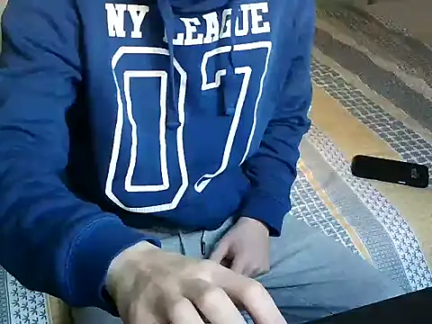 Snapshot of Enoch981 chatting on March 18, 2025, 2:06 pm Enoch981 online show from March 18, 2025, 2:06 pm