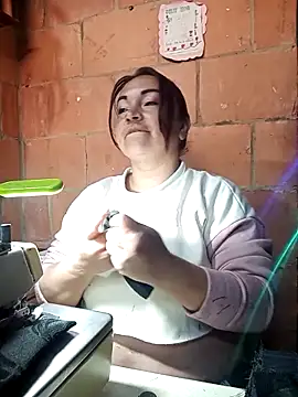 isis milove online show from March 4, 2026, 12:35 pm