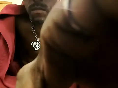 Snapshot of BadazzRXL chatting on October 30, 2025, 6:12 am BadazzRXL online show from October 30, 2025, 6:12 am